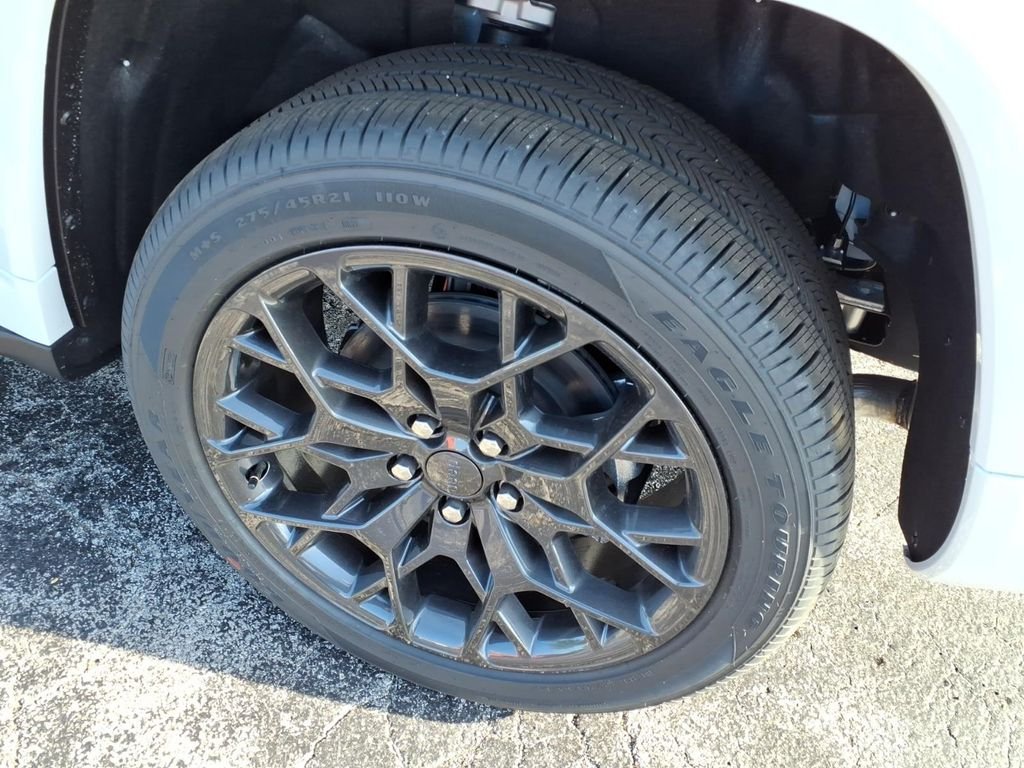 New 2026 Bright White Clear-Coat Exterior Paint Jeep Summit image 5
