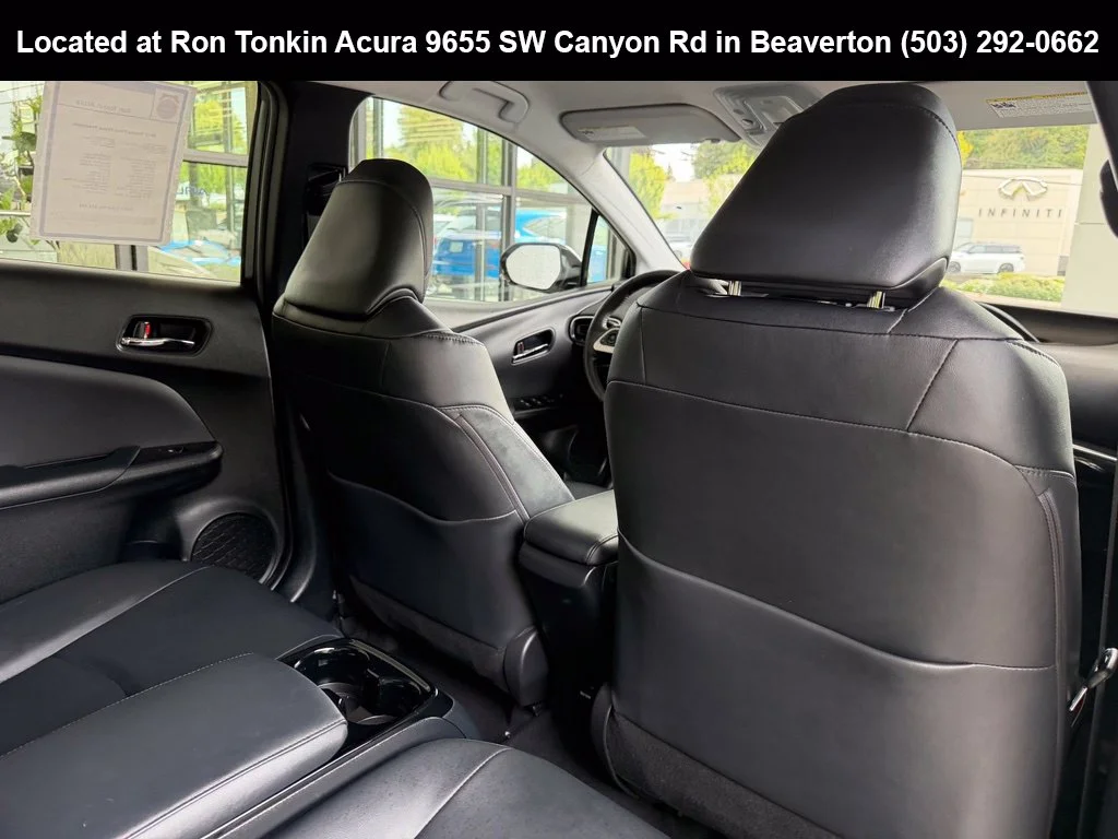 Used 2017 Blizzard Pearl Toyota Premium image 30