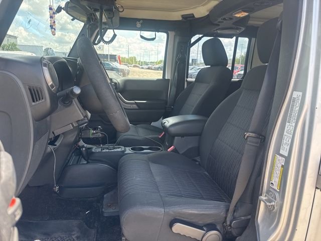Used 2011 Silver Jeep Unlimited Sport image 6