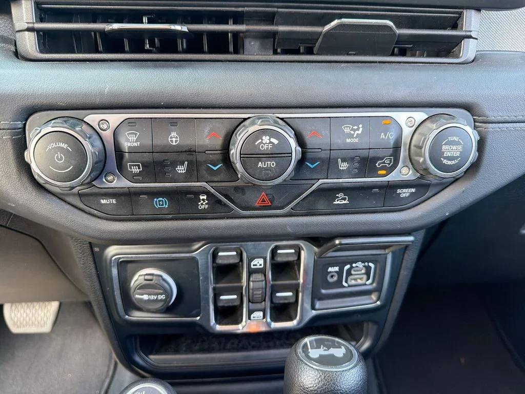 Used 2024 Gray Jeep Sahara 4xe image 16