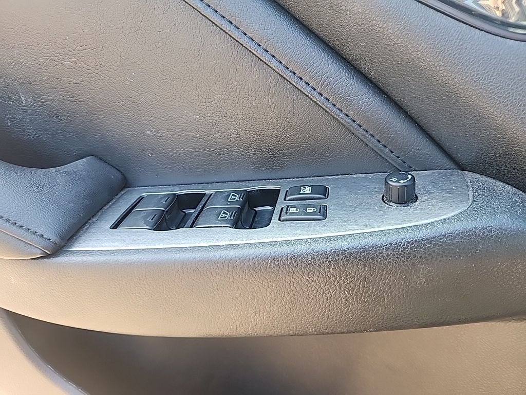 Used 2012 Black Nissan 2.5 SL image 25