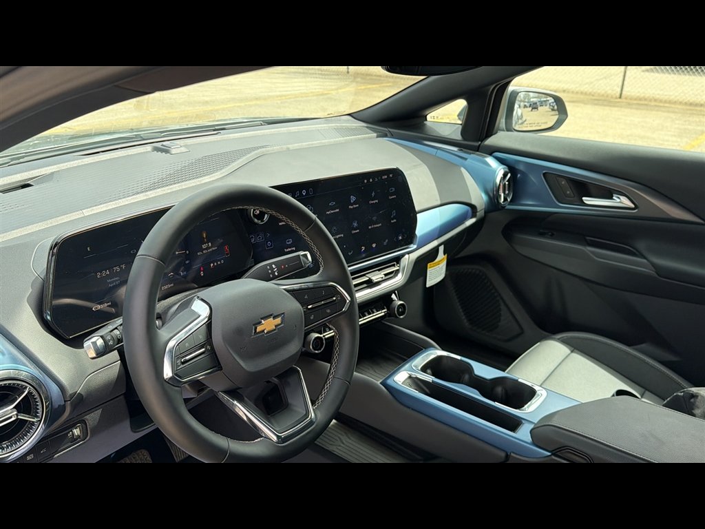 2026 Chevrolet Equinox EV 2LT - Photo 9