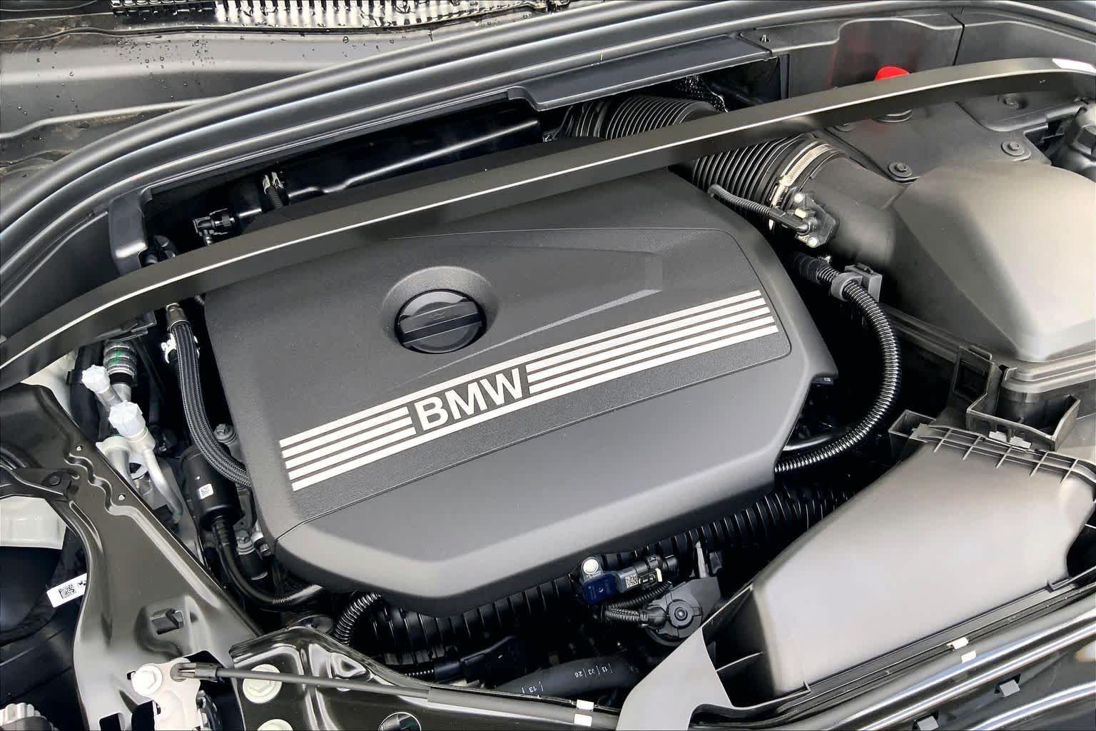 New 2026 Alpine White BMW xDrive28i image 17