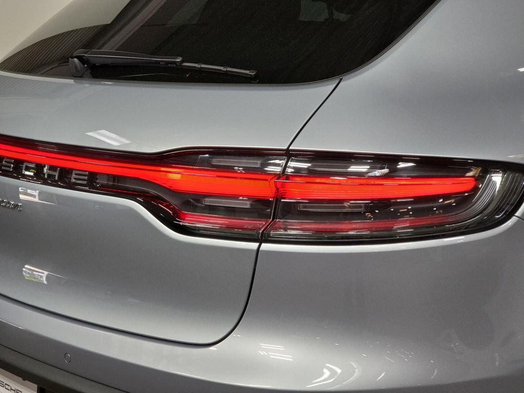 New 2026 Dolomite Silver Metallic Porsche  image 30