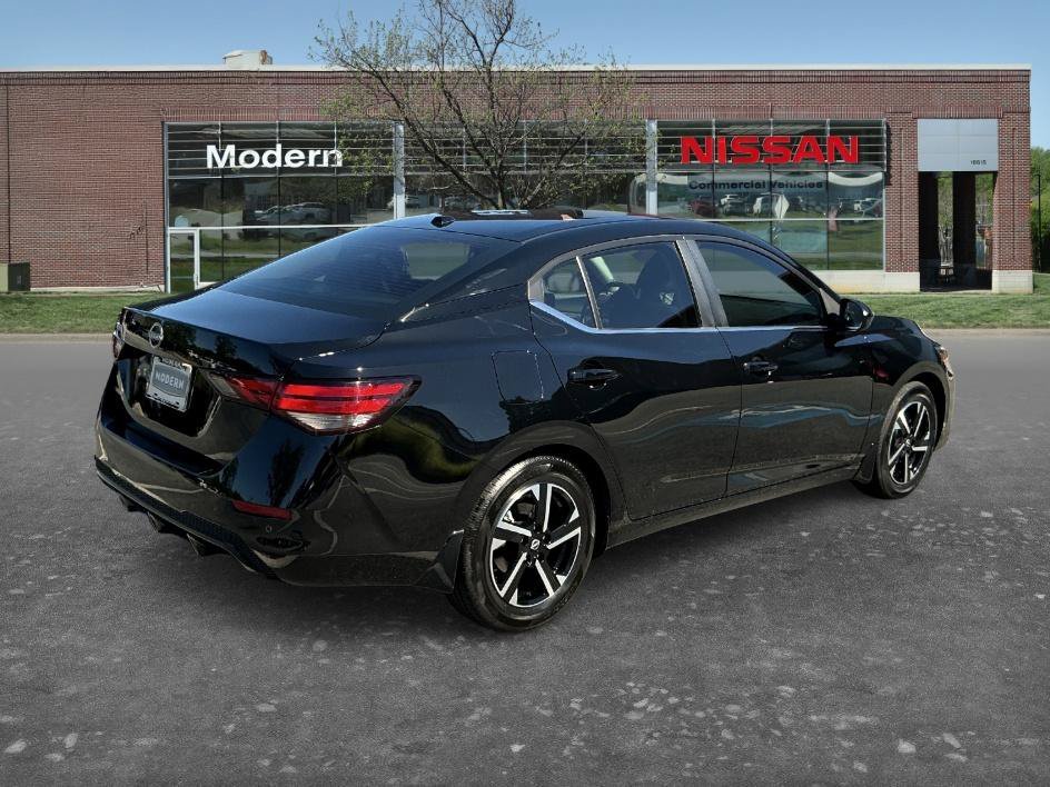 Used 2025 Super Black Nissan SV image 4