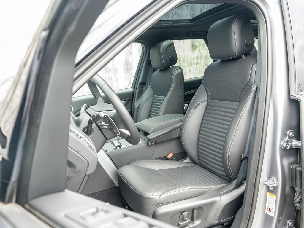 Used 2025 Gray Land Rover Dynamic SE image 20