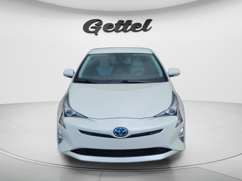 Certified Used 2017 White Toyota Four Touring image 2