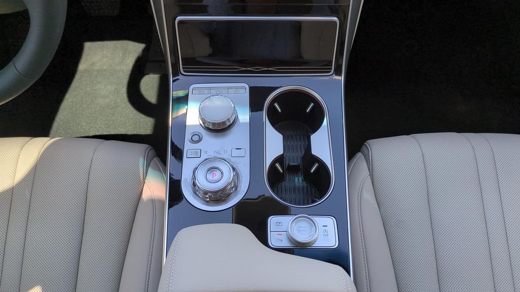 New 2026 Silver Genesis 2.5T image 15