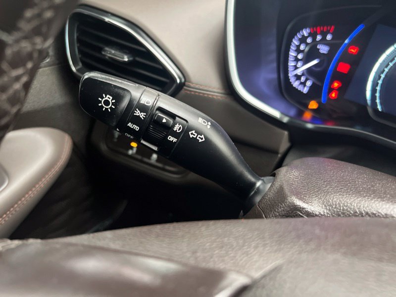 Used 2020 Gray Hyundai Limited image 20