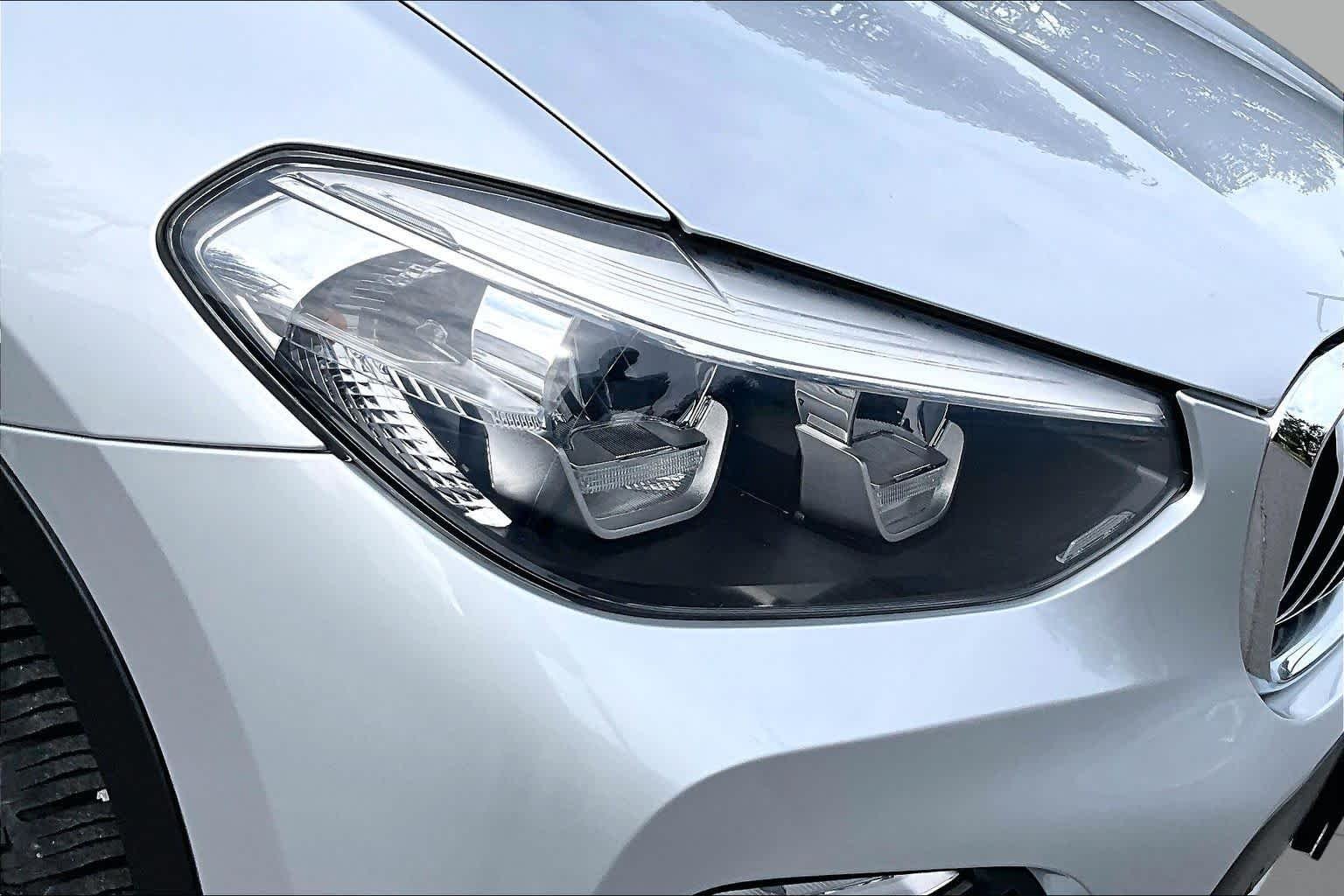 Used 2019 Glacier Silver Metallic BMW xDrive30i image 27