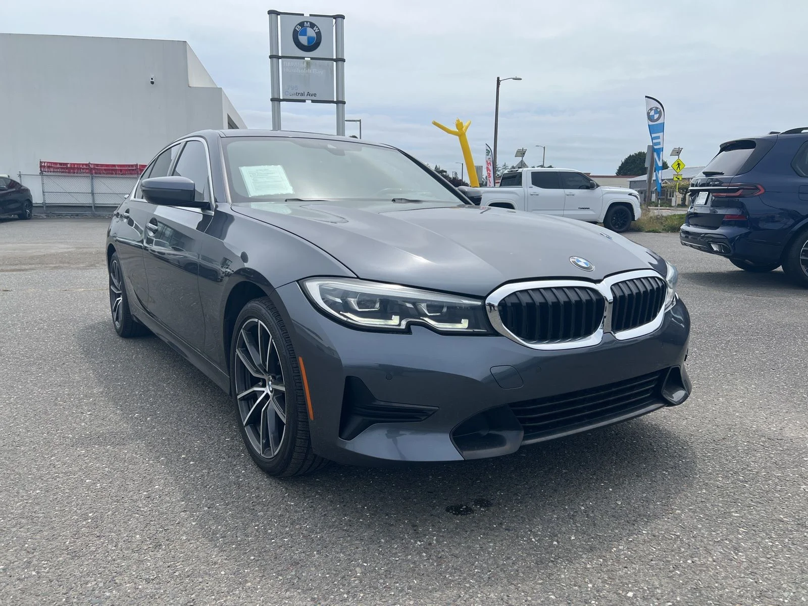 2021 BMW 3 Series 330i Sedan's photo