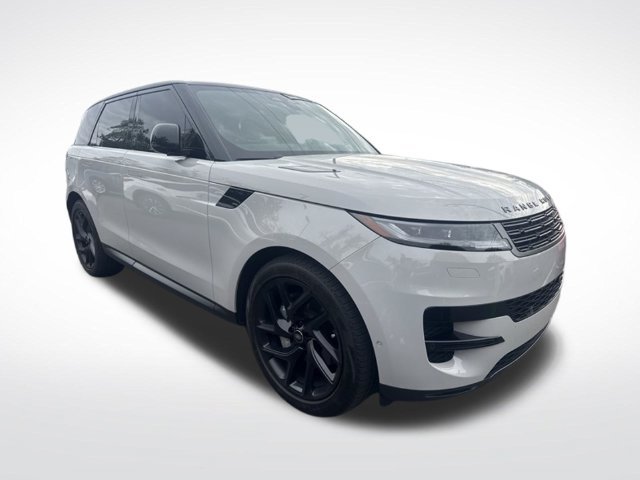 Used 2024 Gray Land Rover SE image 6
