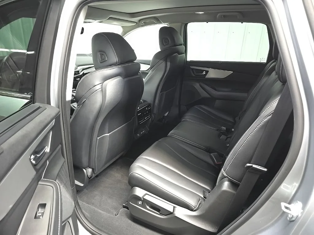 Used 2023 Gray Acura Technology image 31