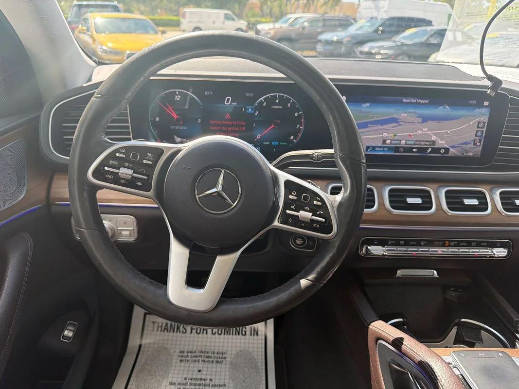 Used 2020 White Mercedes-Benz 4MATIC® image 14