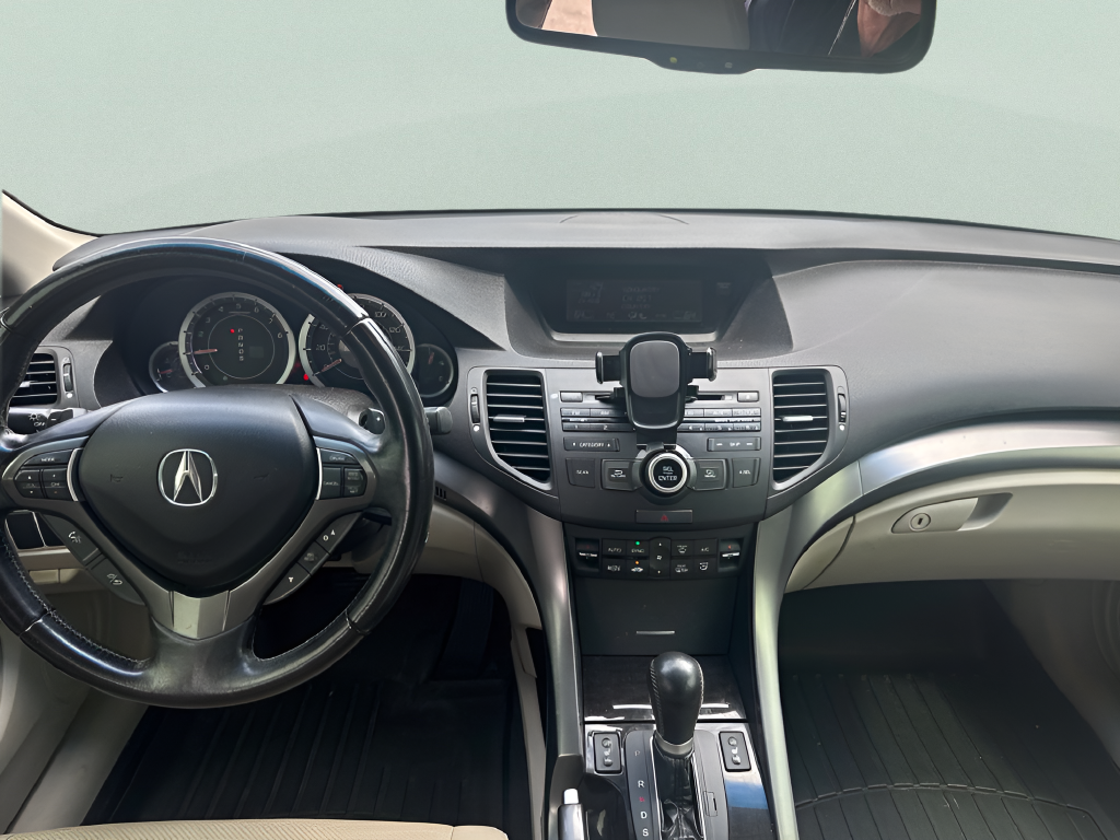 Used 2012 White Acura 2.4 image 31