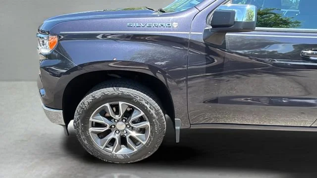 Used 2023 Dark Ash Metallic Chevrolet LT (2FL) image 33