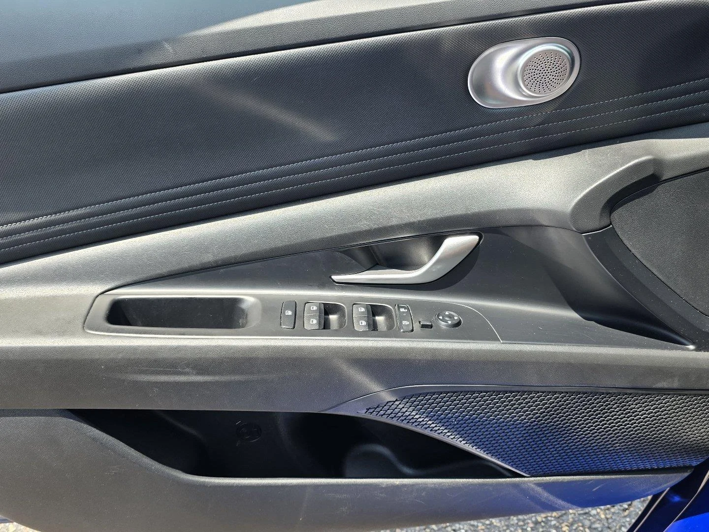 Used 2025 Intense Blue Hyundai SEL Convenience image 24
