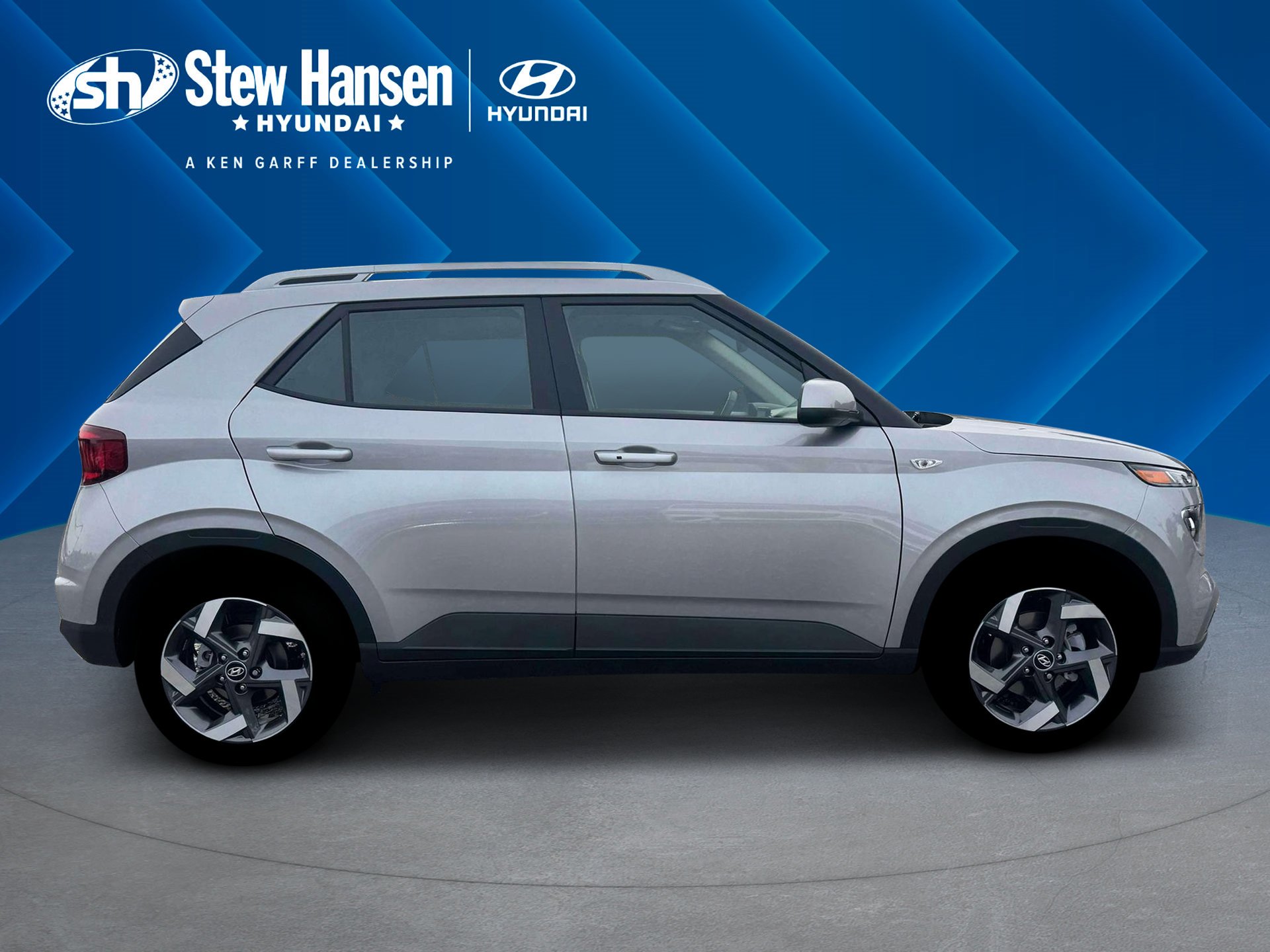 New 2026 Shimmering Silver Hyundai SEL image 9