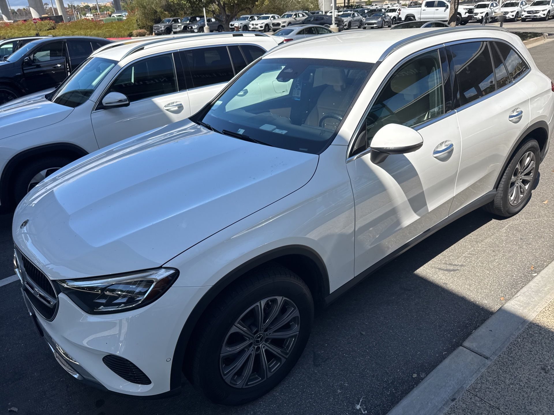 2023 Mercedes-Benz GLC GLC 300's photo