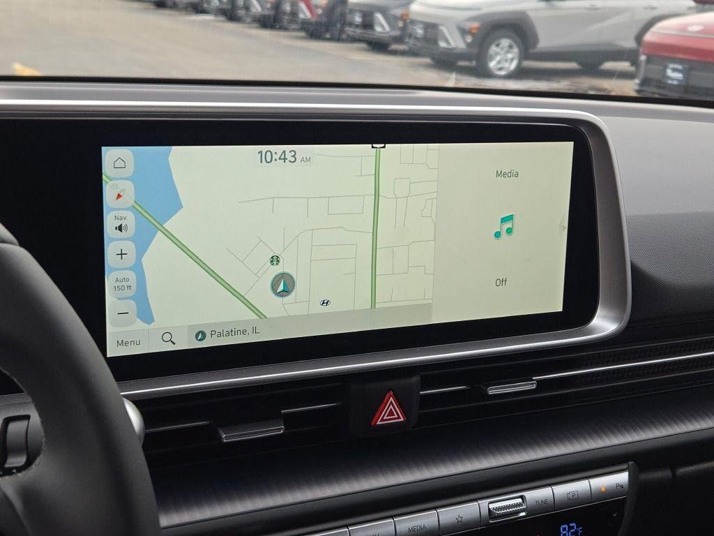New 2025 White Hyundai SE image 25