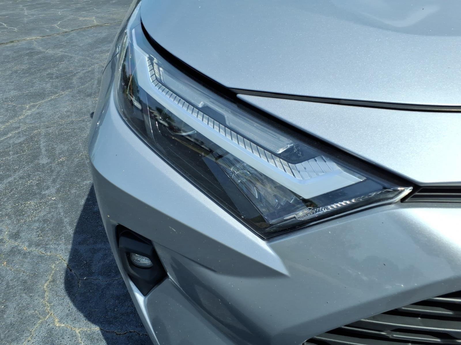 Used 2023 Silver Sky Metallic Toyota XLE Premium image 16