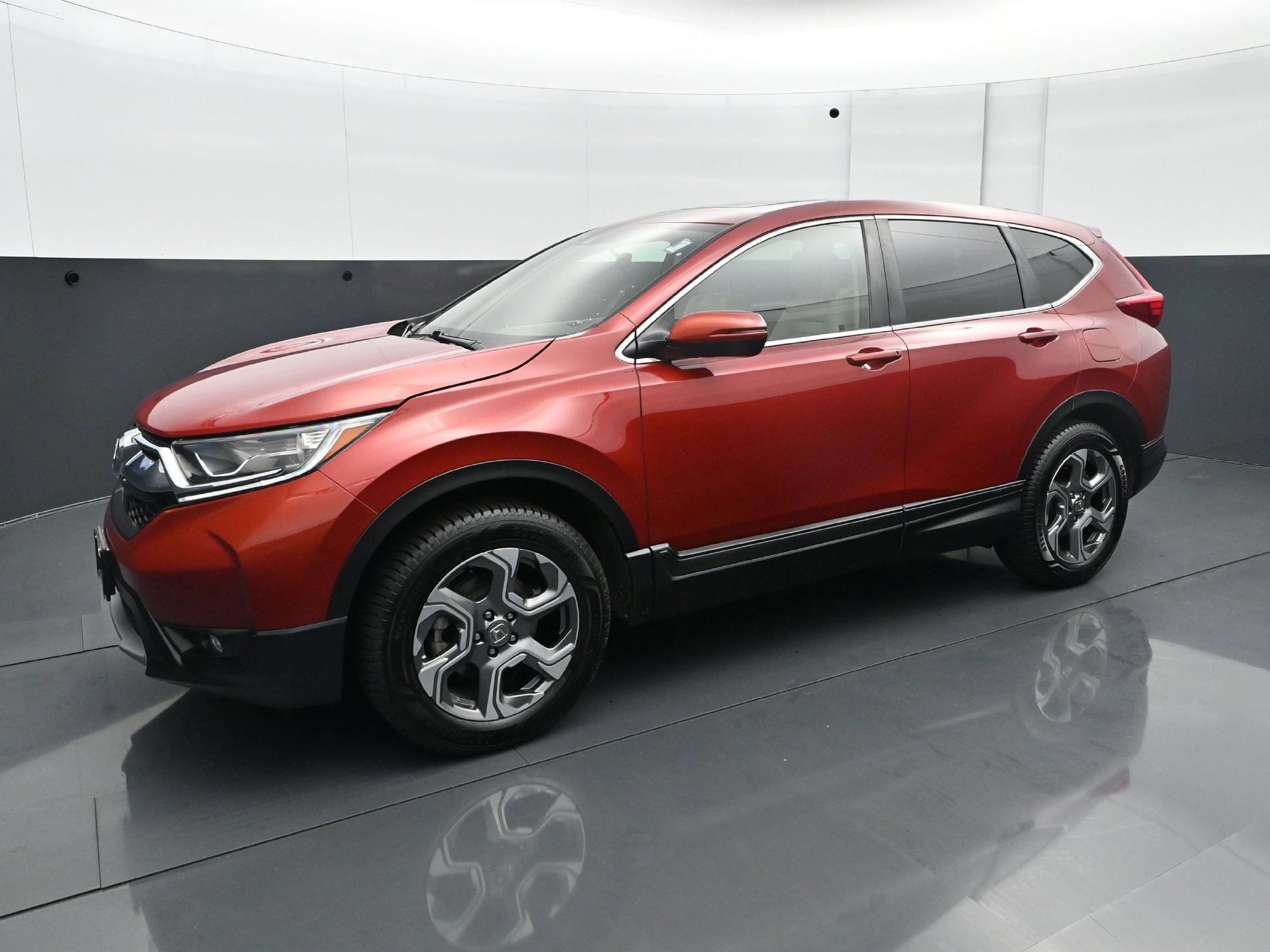 Used 2018 Honda CR-V EX with VIN 5J6RW2H56JL001102 for sale in South Saint Paul, MN