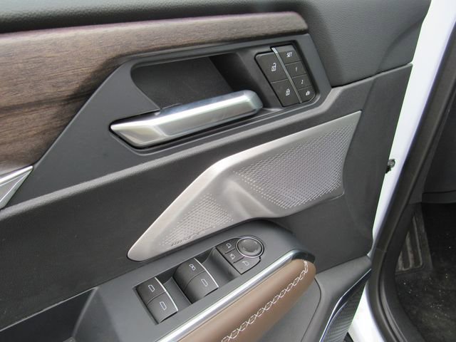New 2026 Glacier White Tricoat GMC Denali Ultimate image 10