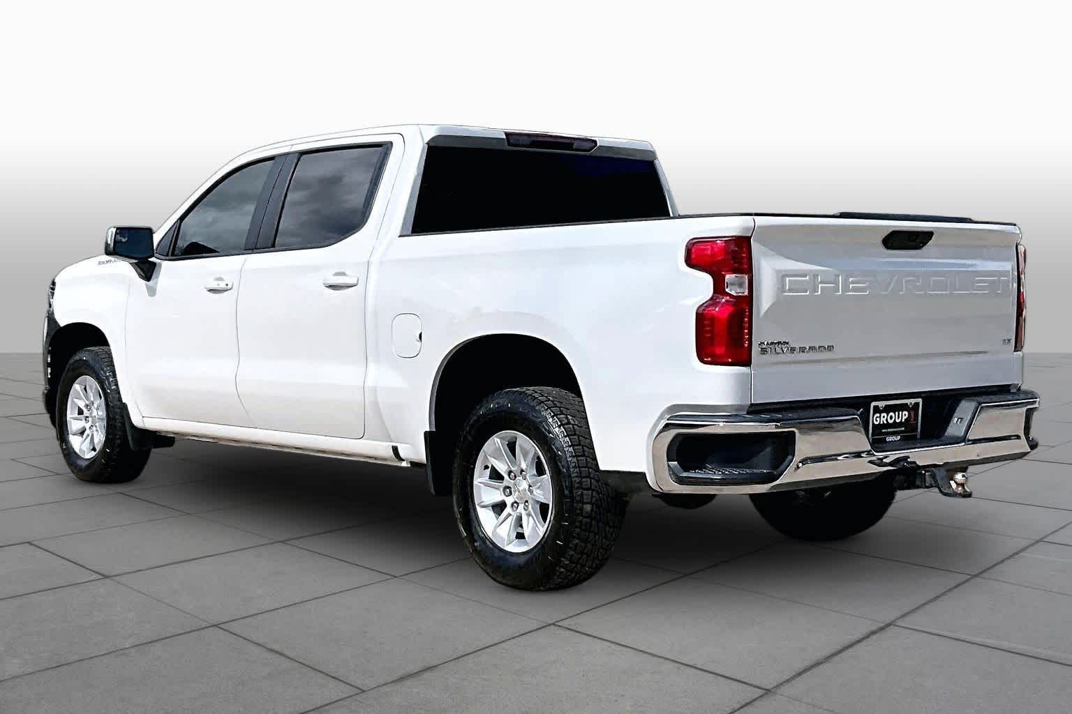 Used 2021 Iridescent Pearl Tricoat Chevrolet LT image 11