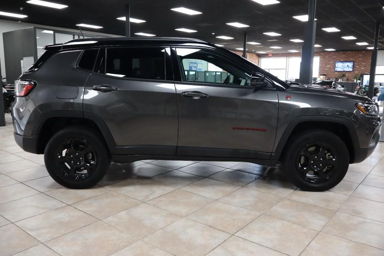 Used 2024 Baltic Gray Metallic Clear Coat Jeep Trailhawk image 7