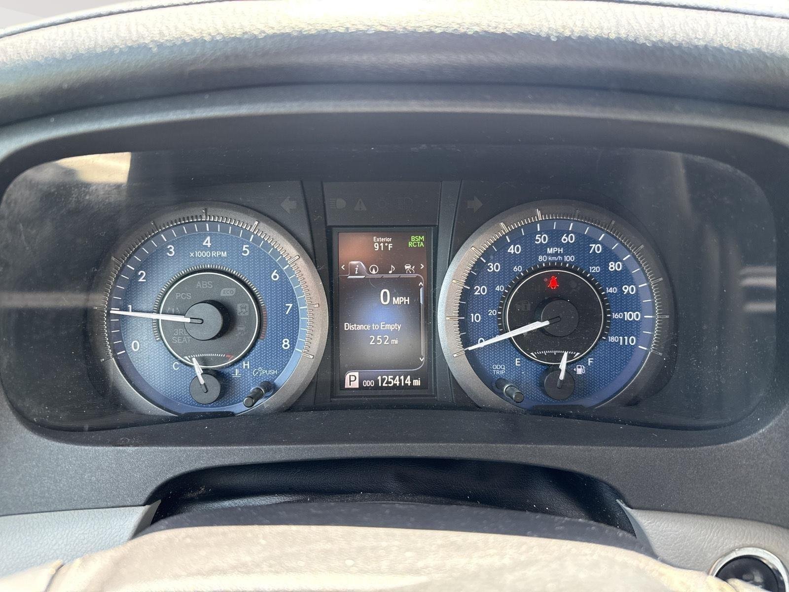Used 2018 Toyota Sienna XLE with VIN 5TDYZ3DC7JS931494 for sale in Kansas City