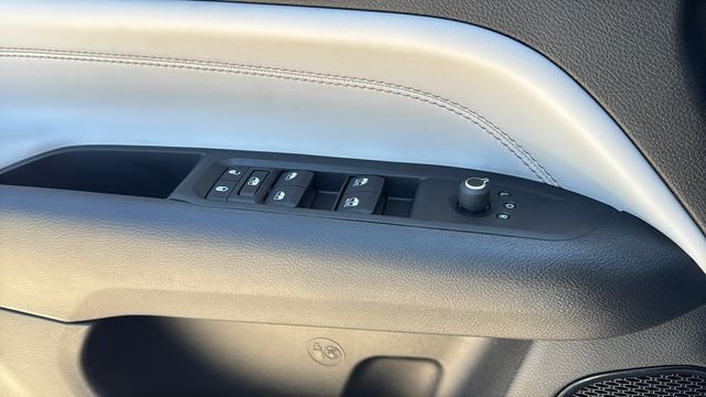 Certified Used 2022 Silver Jeep Limited image 21