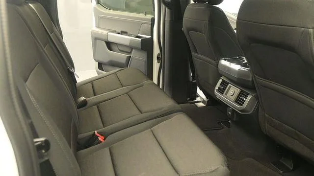 New 2026 Oxford White Ford XLT image 19