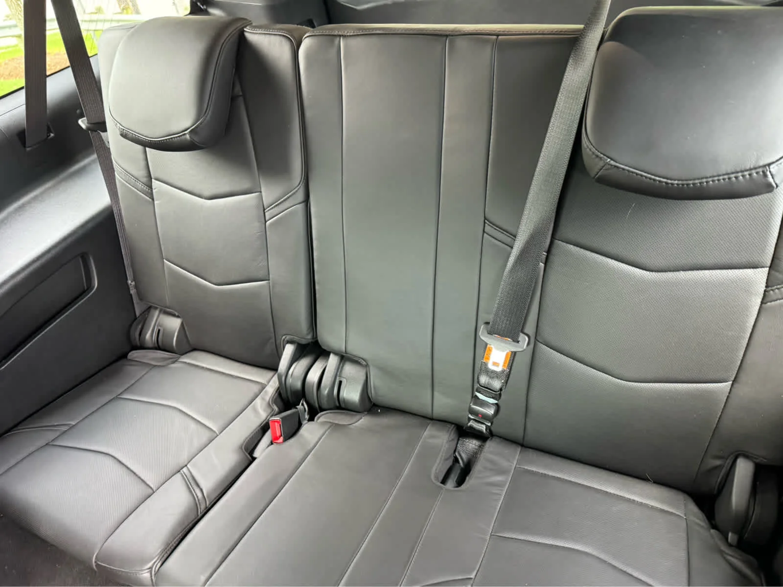Used 2019 Radiant Silver Metallic Cadillac Platinum image 26