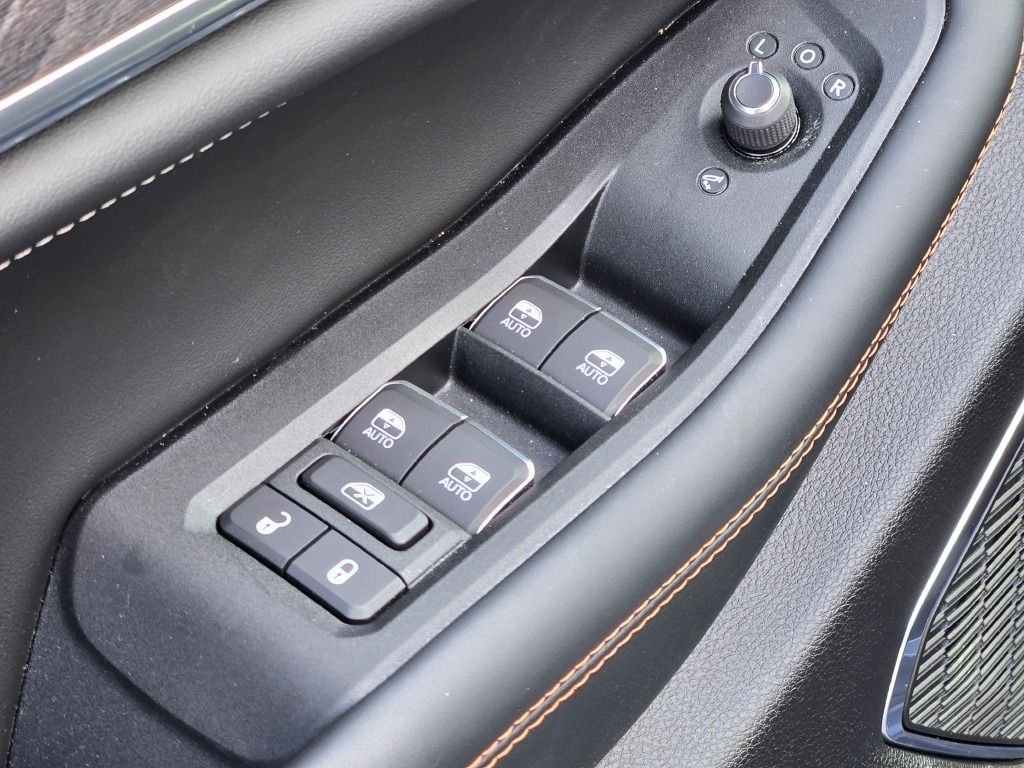 2025 Jeep Grand Cherokee Overland - Photo 20