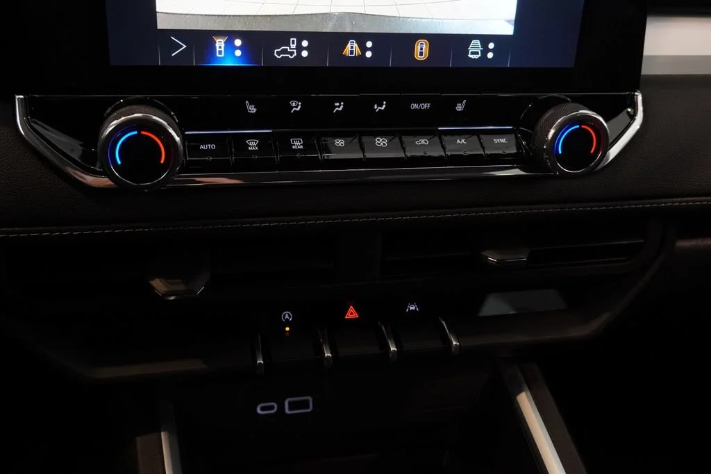 New 2026 Summit White Chevrolet LT image 17