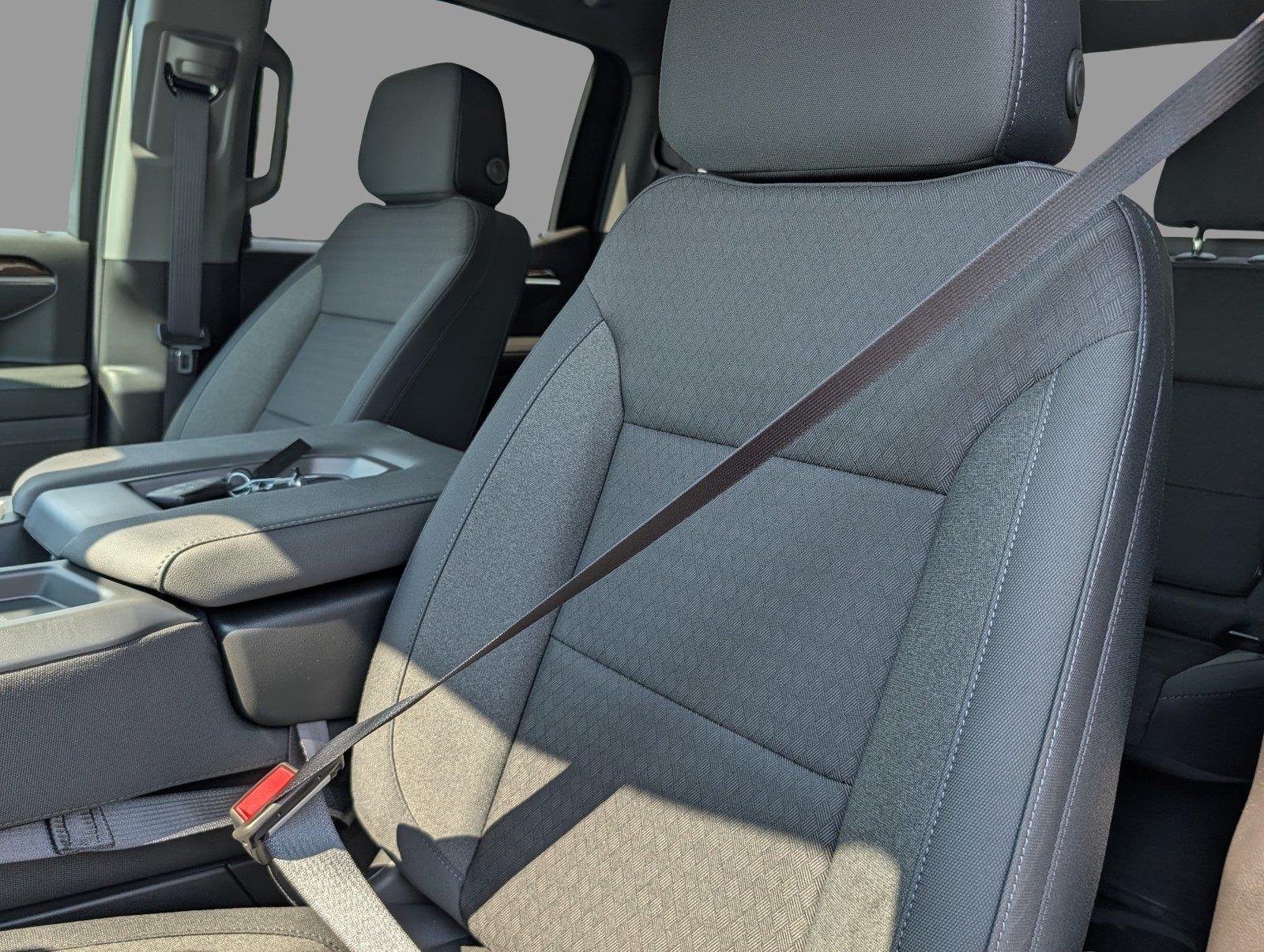 New 2026 Sterling Metallic GMC Elevation image 13