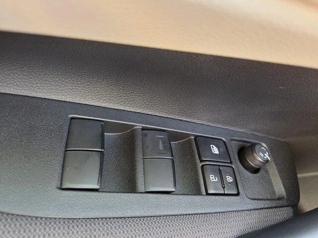 Used 2026 Wind Chill Pearl Toyota LE image 18