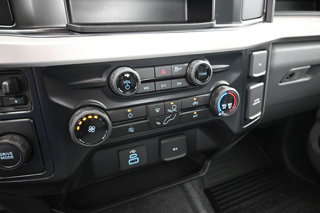 New 2025 Oxford White Ford XL image 14