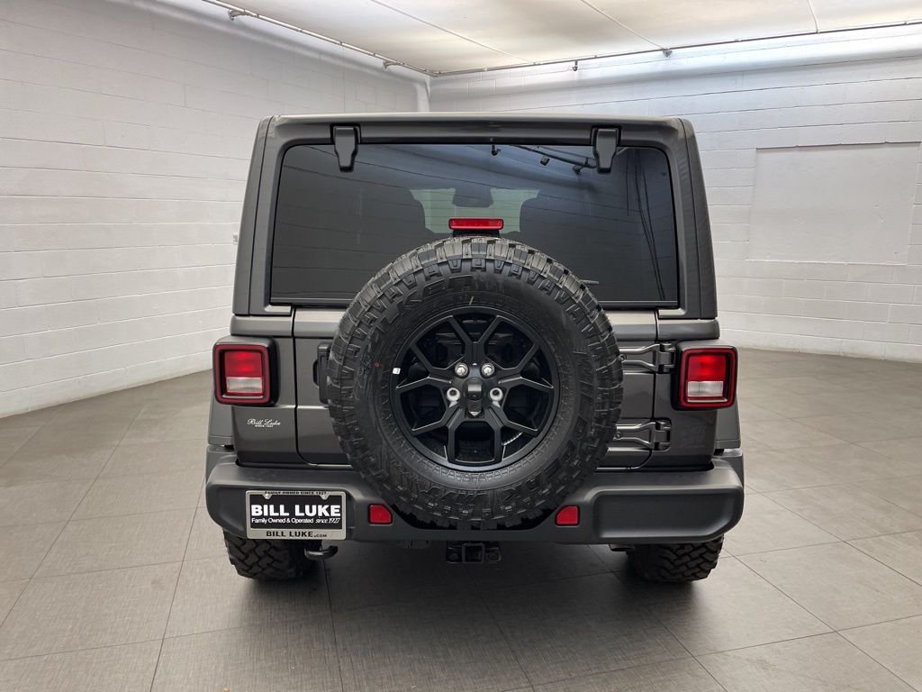 New 2026 Granite Crystal Metallic Clearcoat Jeep Willys image 4