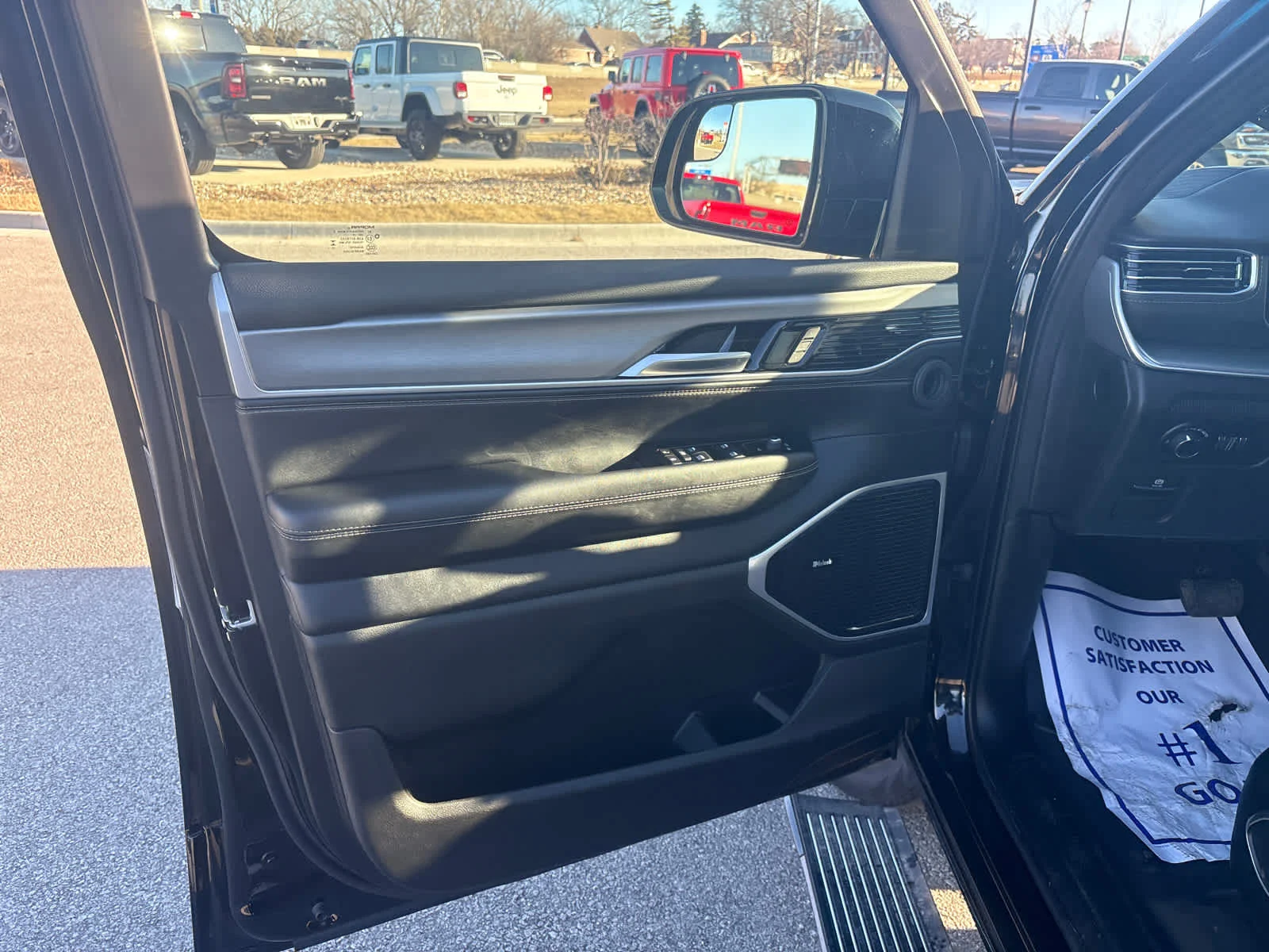 New 2026 High Gloss Black Exterior Paint Jeep Limited Reserve image 19