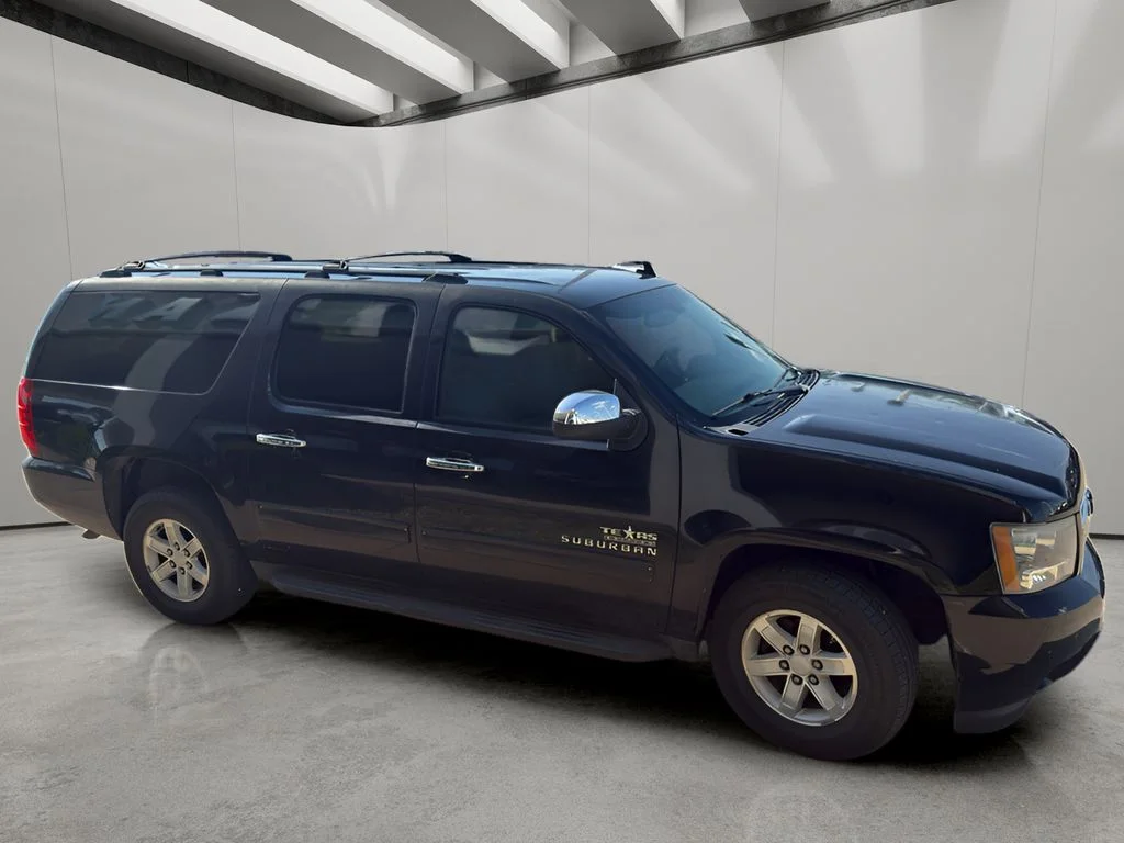 Used 2013 Black Chevrolet LS image 6