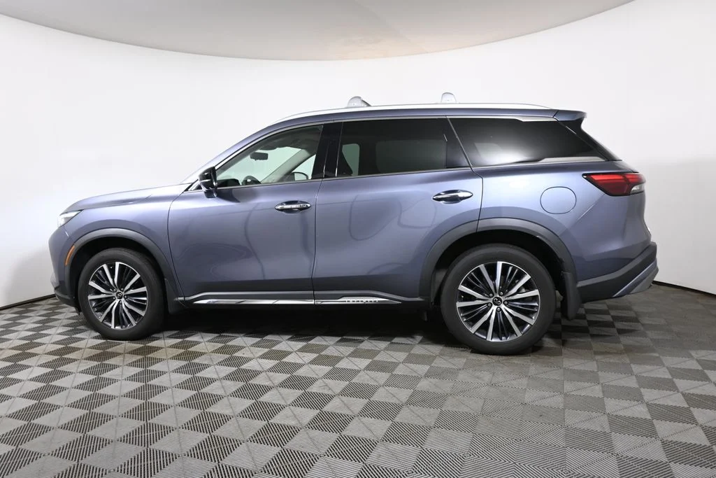 Certified Used 2023 Blue INFINITI Sensory image 2