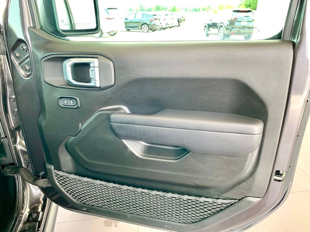 Used 2024 Gray Jeep Rubicon X image 27