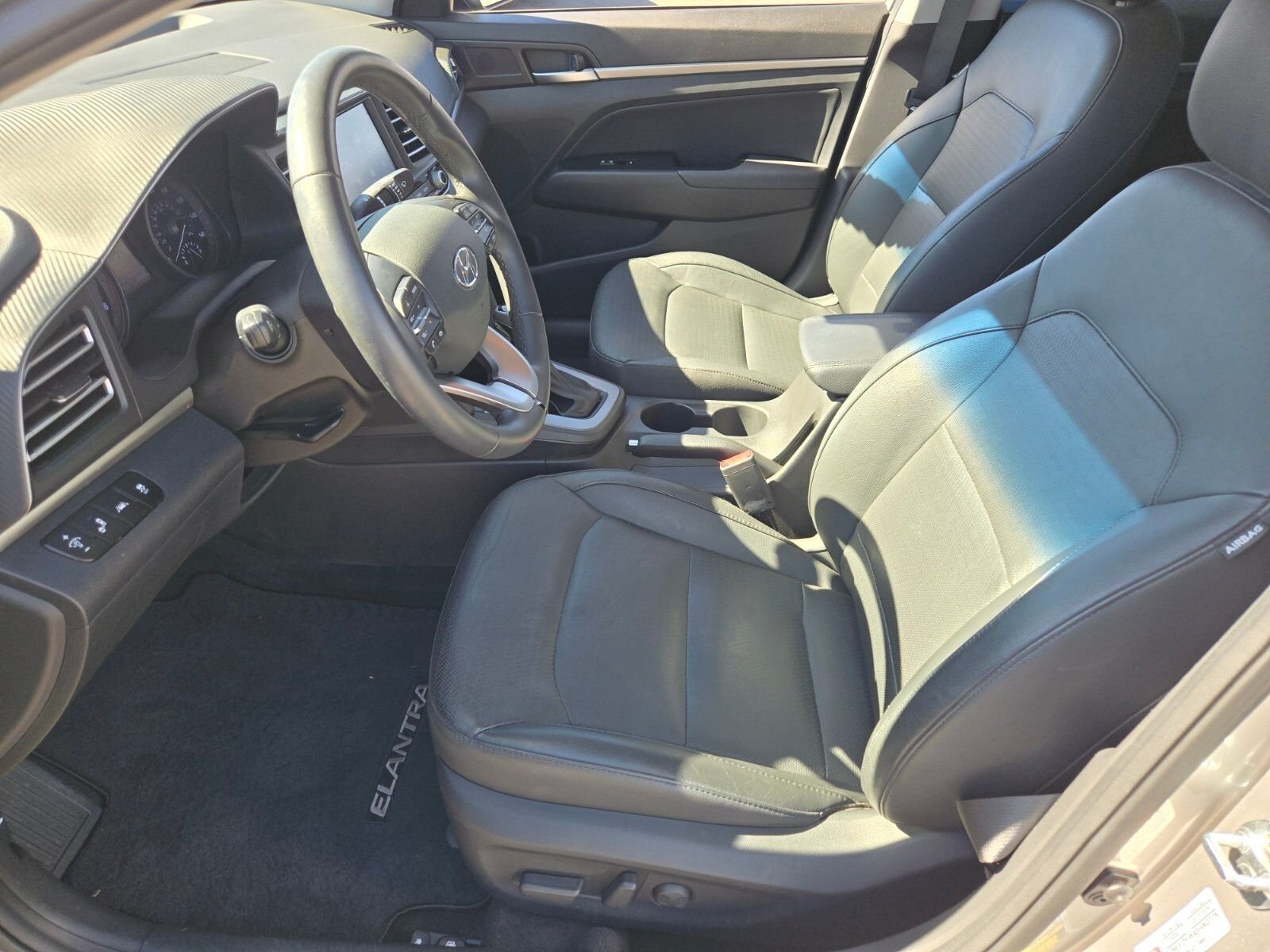 Used 2020 Silver Hyundai Limited image 10