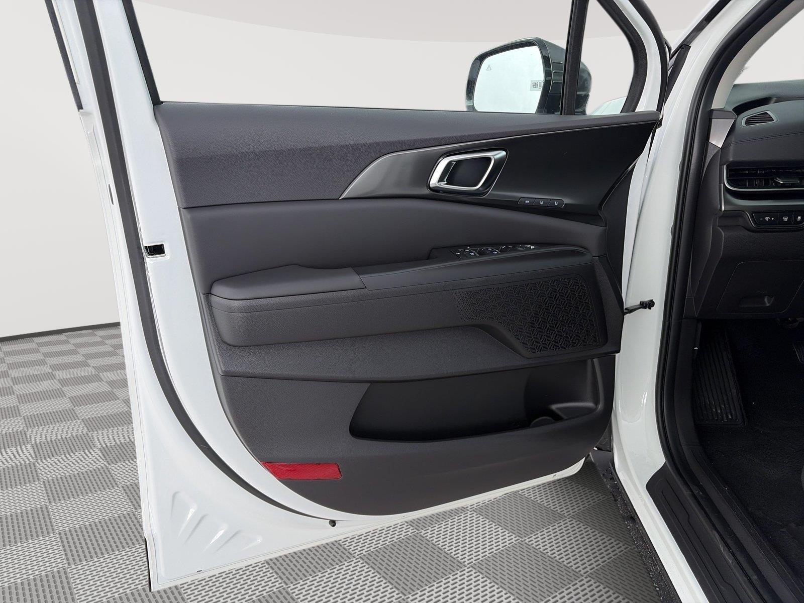 New 2027 Snow White Pearl Kia EX image 7