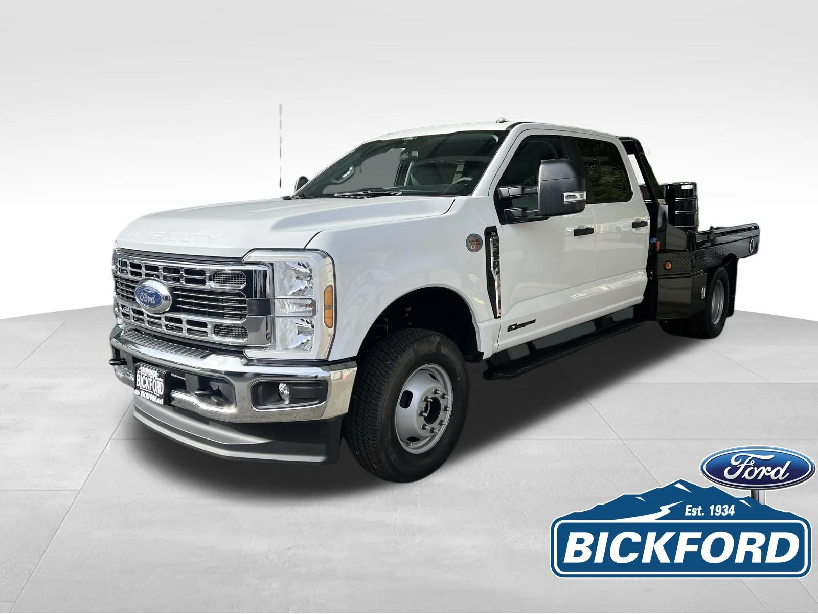 2026 Ford F-350 XL 4x4 Crew Cab 179-In DRW's photo
