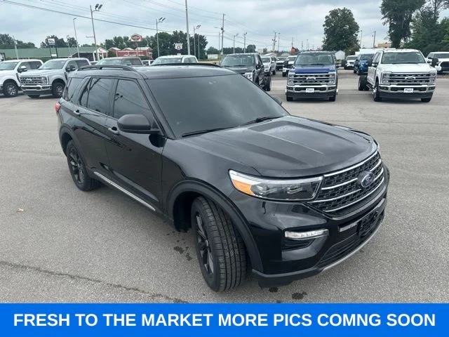 Used 2022 Agate Black Metallic Ford XLT image 5