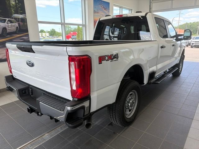 New 2026 Oxford White Ford F-350® XL image 17
