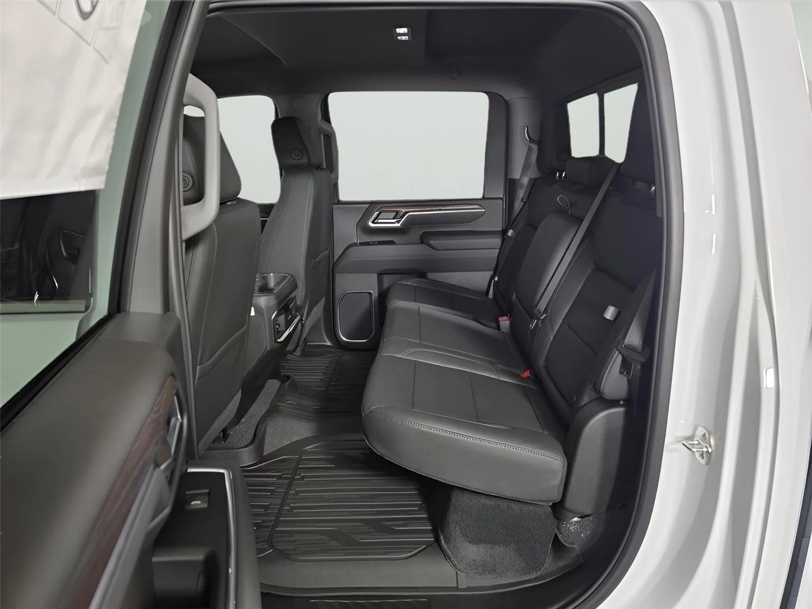 2025 GMC Sierra 2500HD SLT - Photo 18