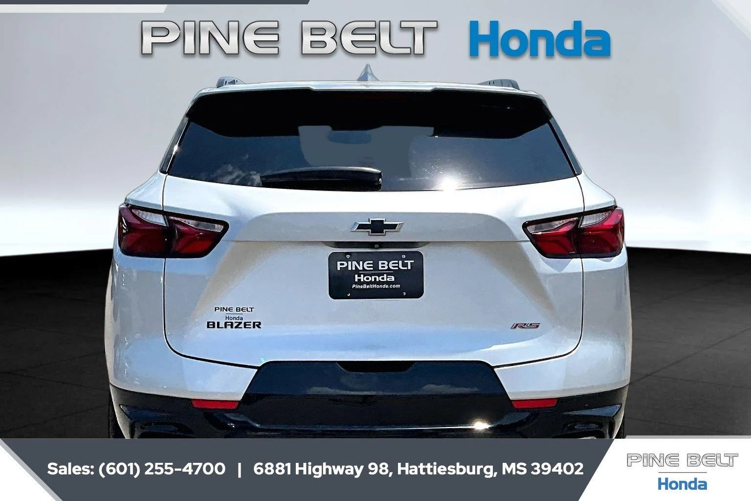 Used 2020 Silver Ice Metallic Chevrolet RS image 4